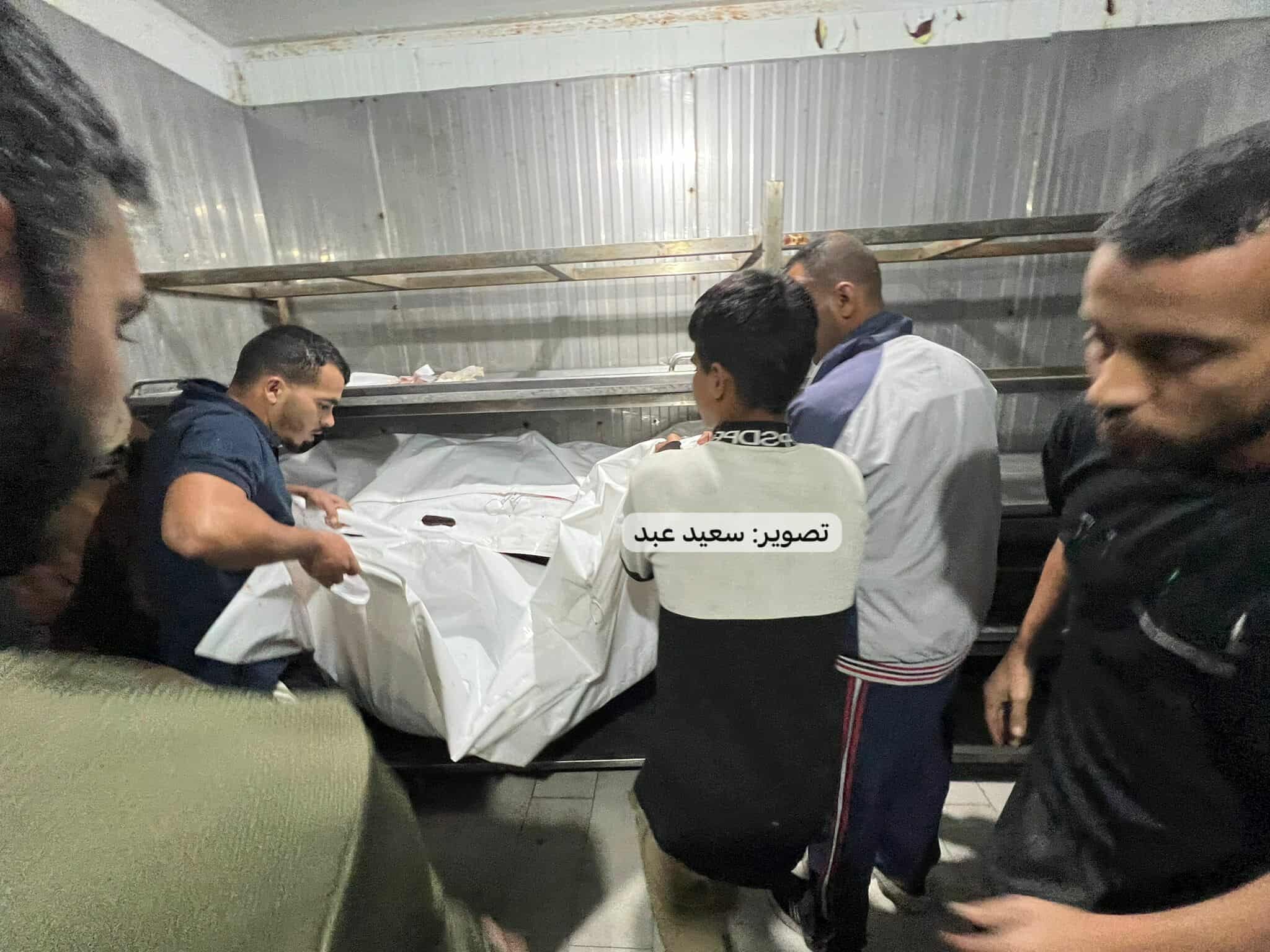 بالفيديو والصور 6 شهداء و32 إصابة بقصف إسرائيلي استهدف خيام النازحين بمواصي خانيونس