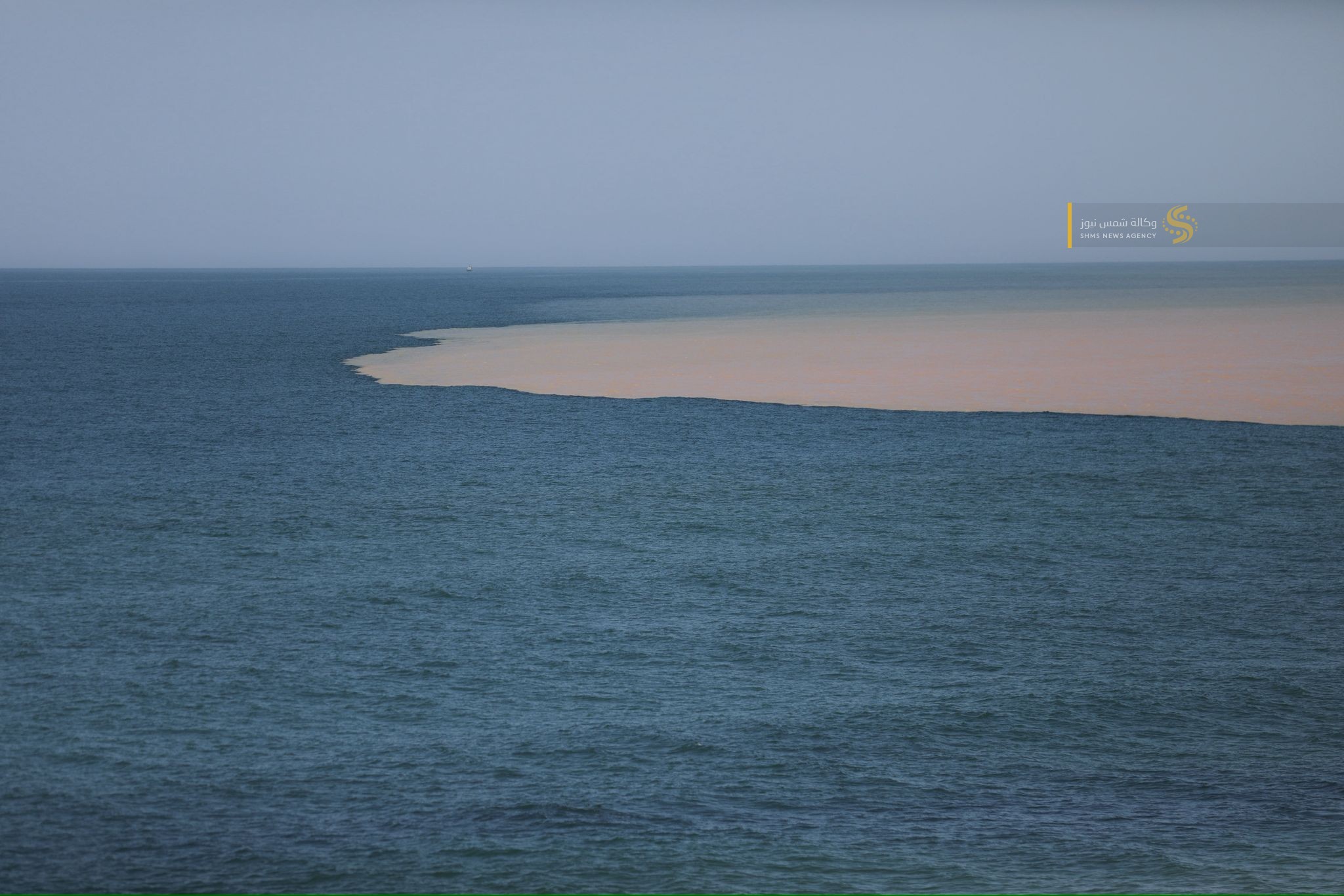 الاحتلال يفتح سد وادي غزة باتجاه البحر 5.jpg