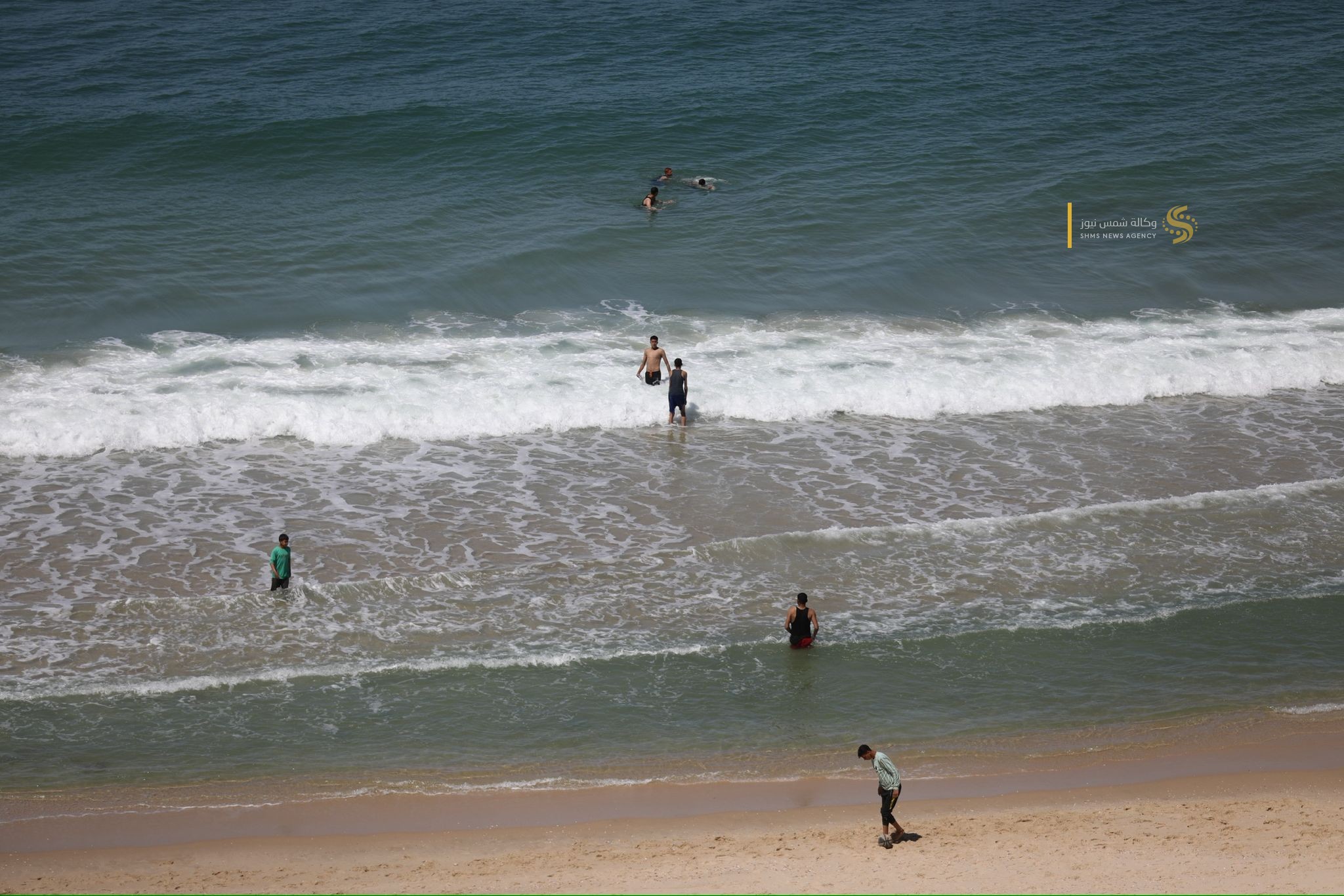 الاحتلال يفتح سد وادي غزة باتجاه البحر 7.jpg