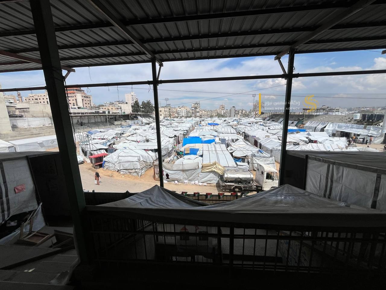 مخيمات النزوح في غزة .. ملعب اليرموك في غزة.jpg