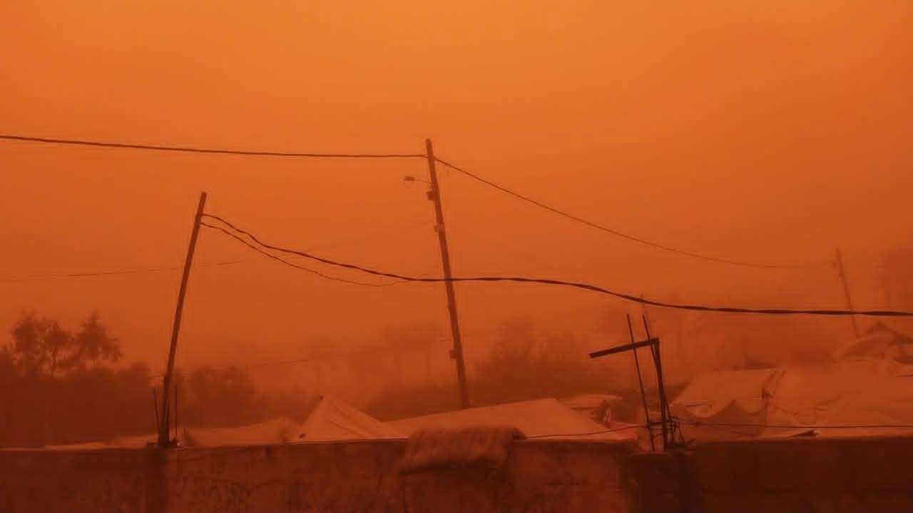 عاصفة رملية تضرب فلسطين المحتلة 1.jpg