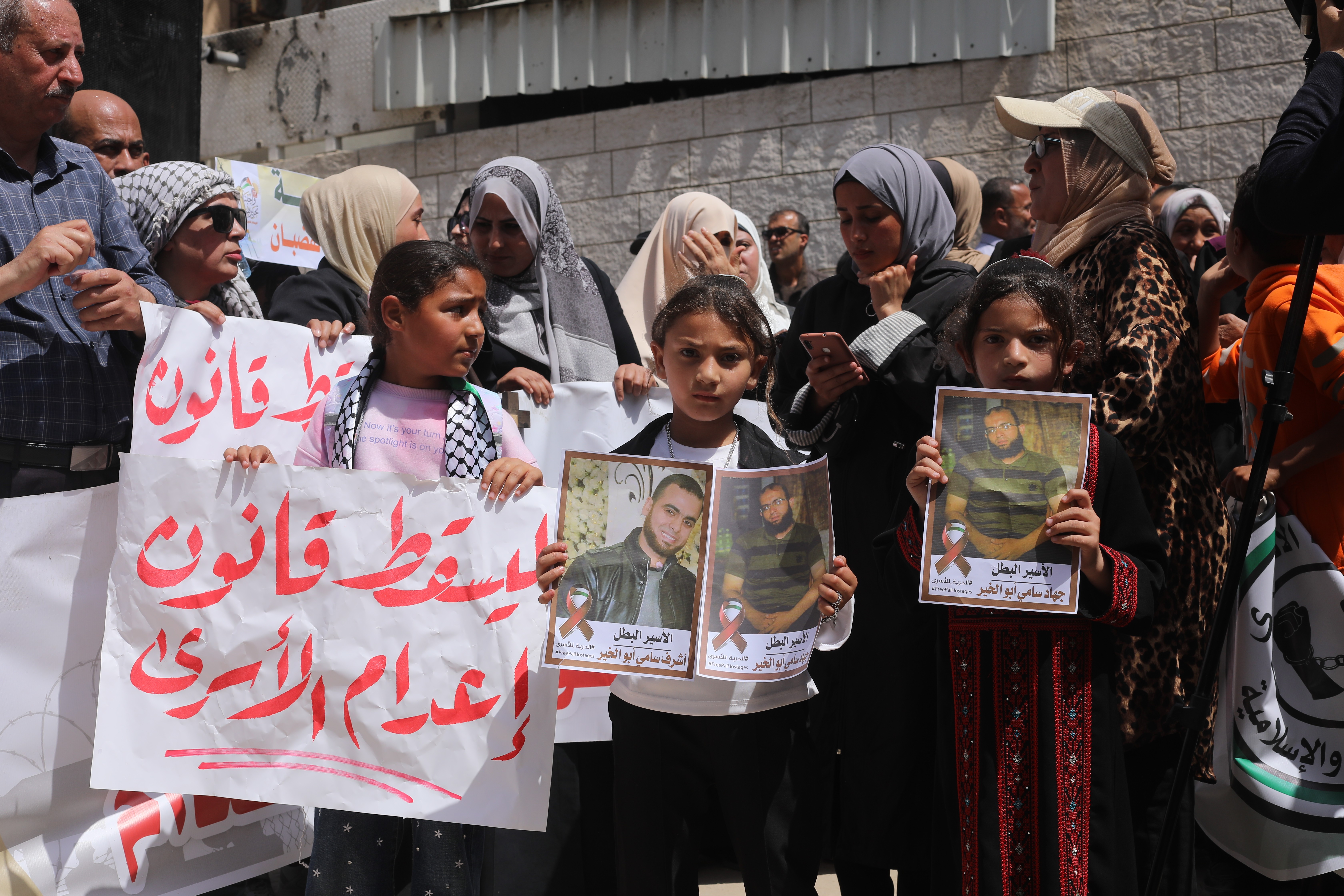 مسيرة في يوم الأسير الفلسطيني (4).JPG