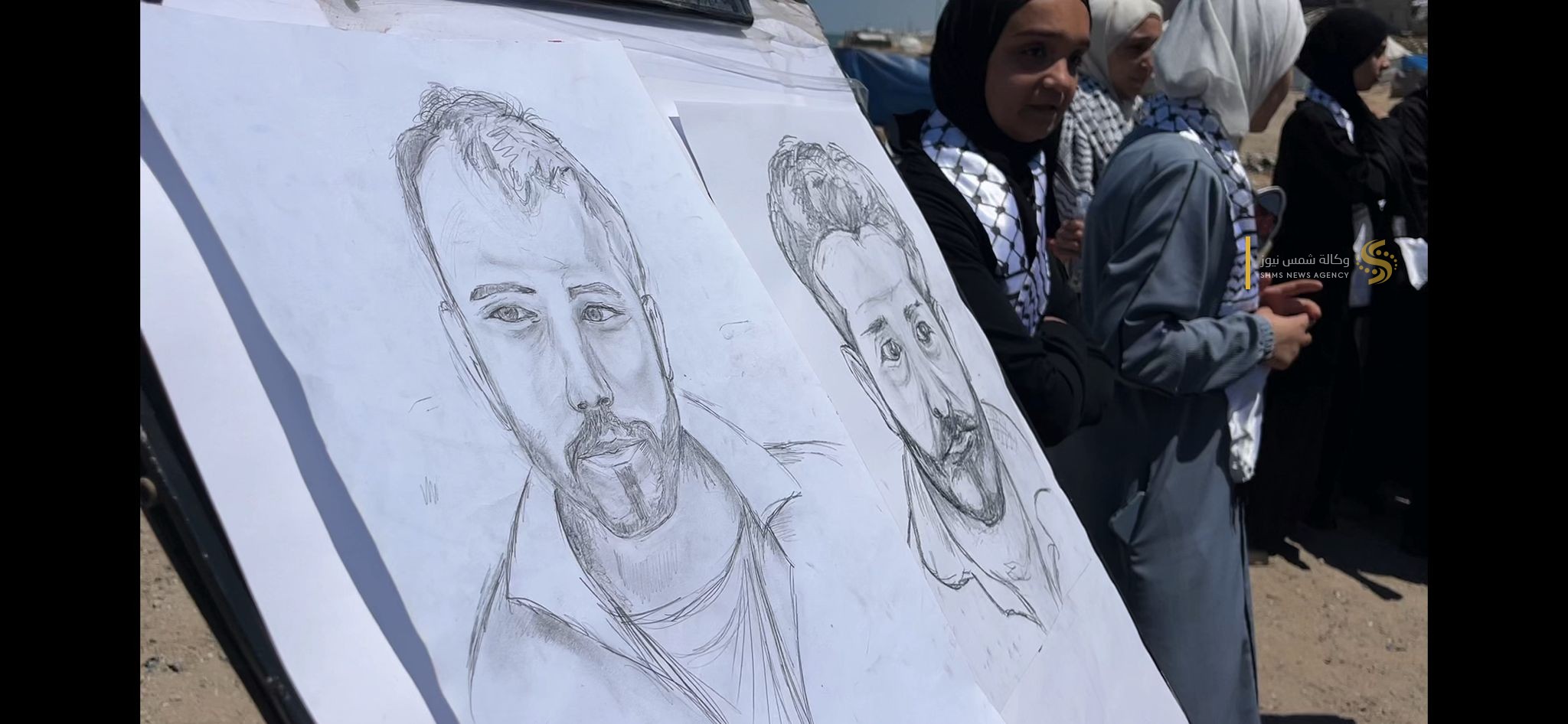 أطفال غزة يتضامنون مع معتقلي أسطول الصمود في غزة 11.jpg
