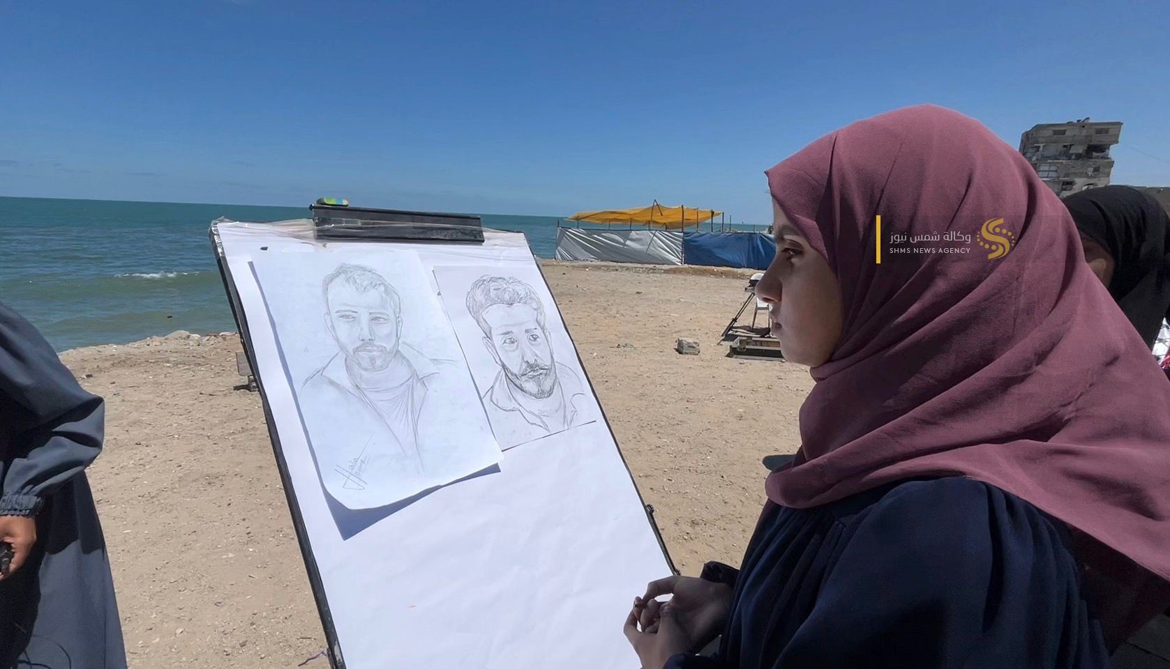 أطفال غزة يتضامنون مع معتقلي أسطول الصمود في غزة 10.jpg