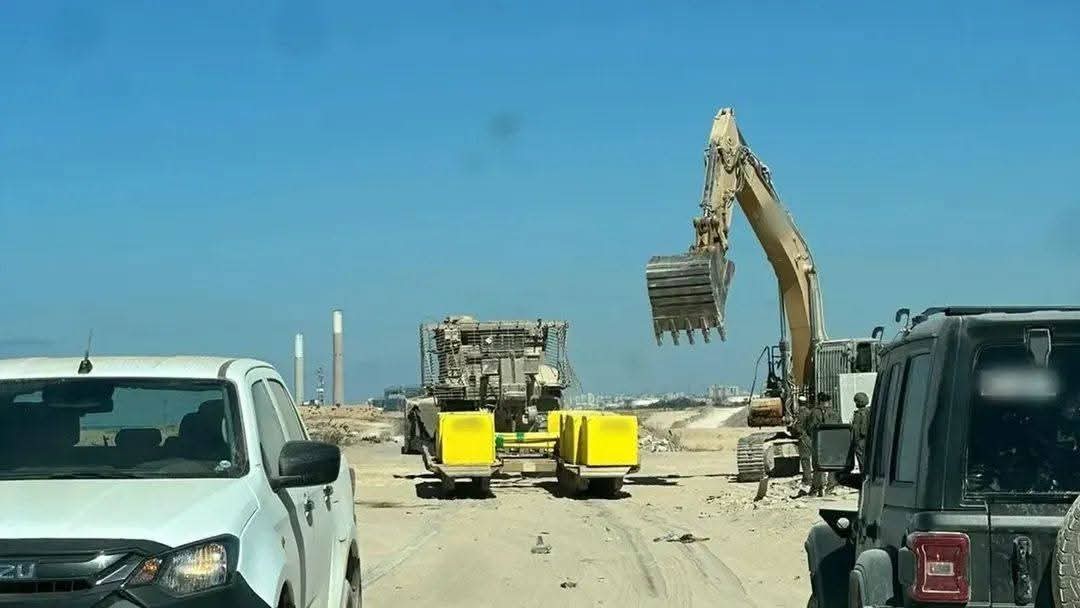 الخط الأصفر 2.jpg