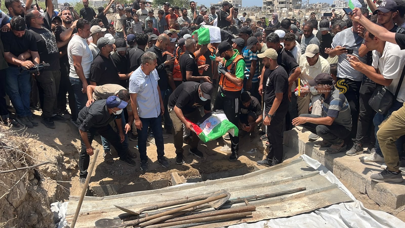 جنازة شهداء عشيرة الحساينة وأبو شريعة 1.jpg