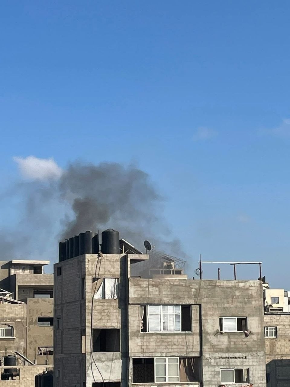 بالصور شهيدان بينهما طفلة و6 إصابات في غارة إسرائيلية غربي مدينة غزة