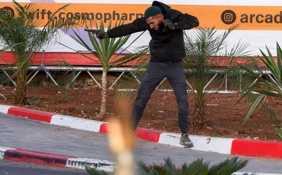 منفذ عملية إطلاق النار في الخليل 5.jpg